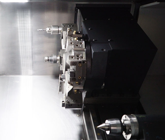 Centro de torneado CNC